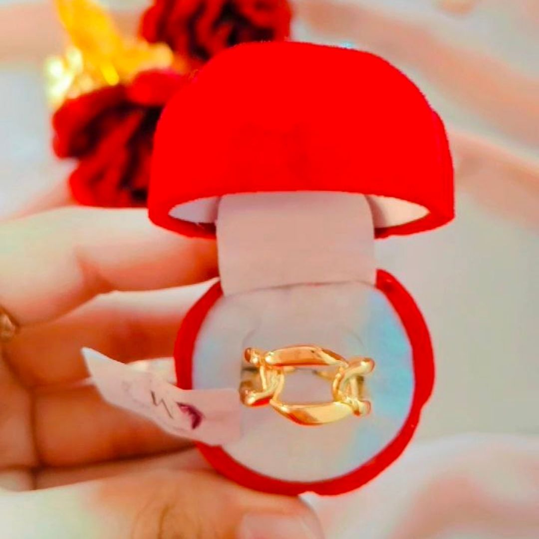 Anti-Tarnish and Waterproof Finger Rings