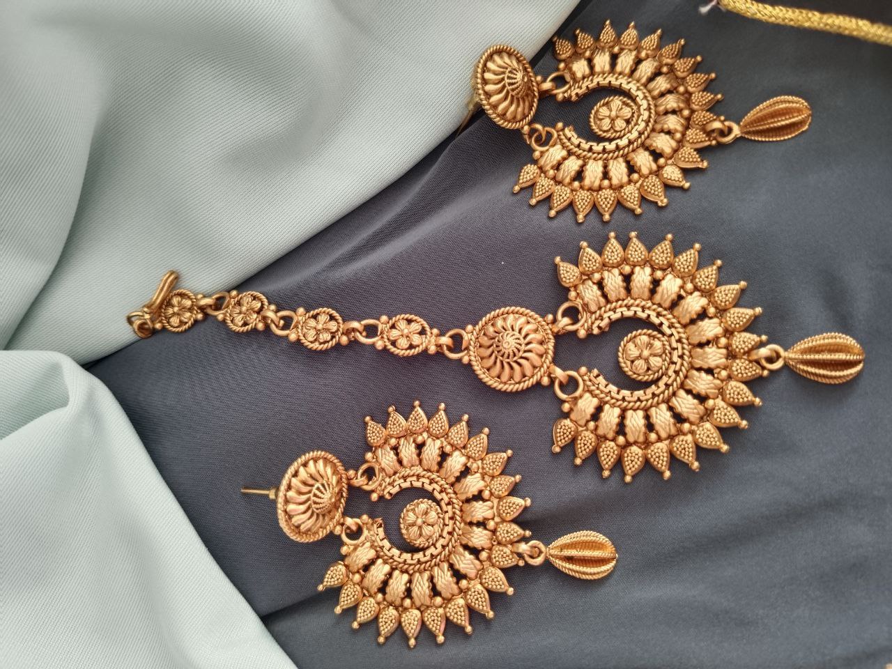 Rajwada Bridal Choker Set - Image 3