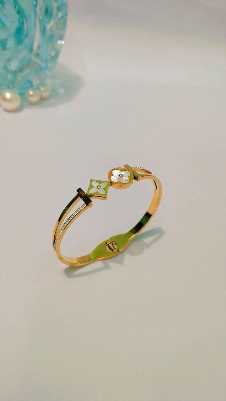 Anti-Tarnish Bracelets | Waterproof, Hypoallergenic & Tarnish-Free Jewelry