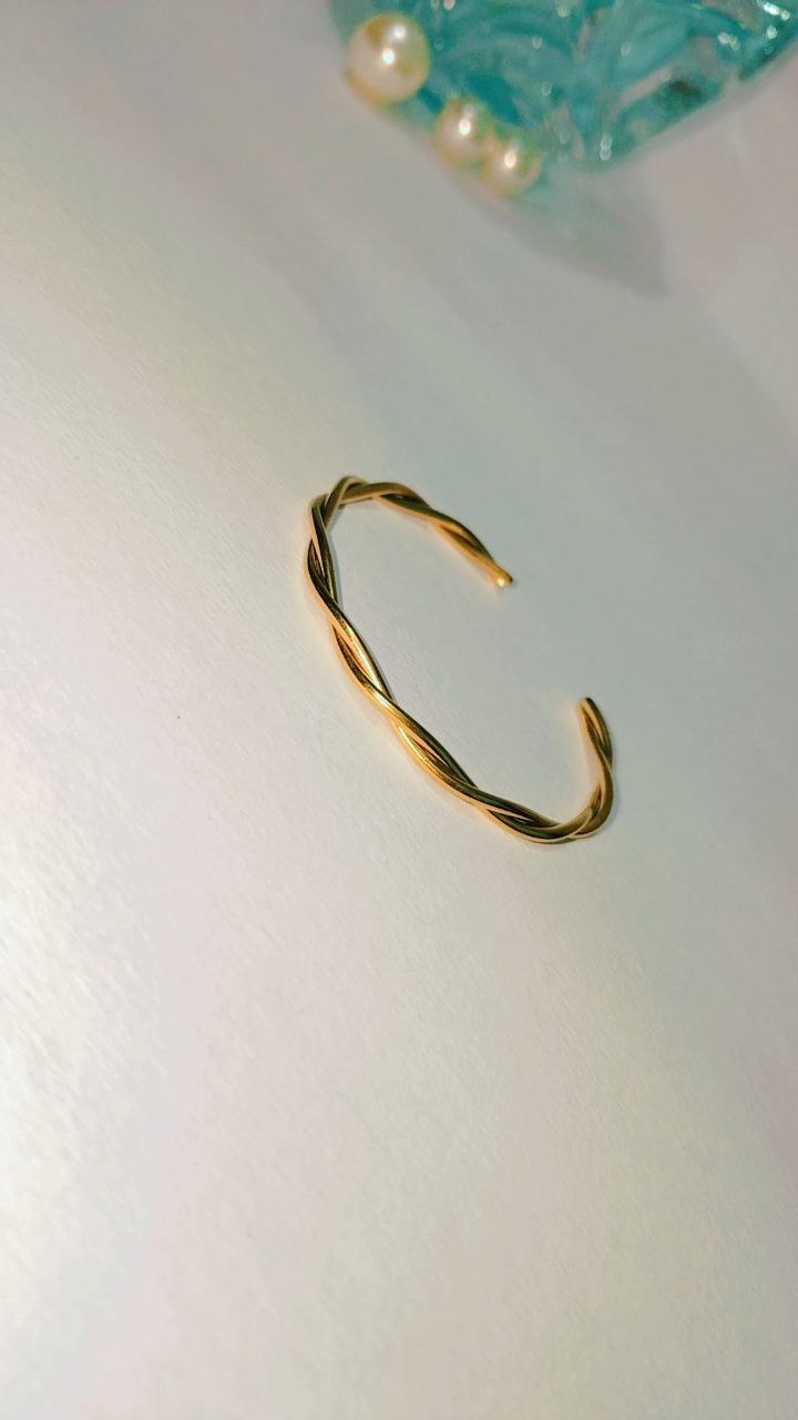 Anti-Tarnish Bracelets | Waterproof, Hypoallergenic & Tarnish-Free Jewelry - Image 2