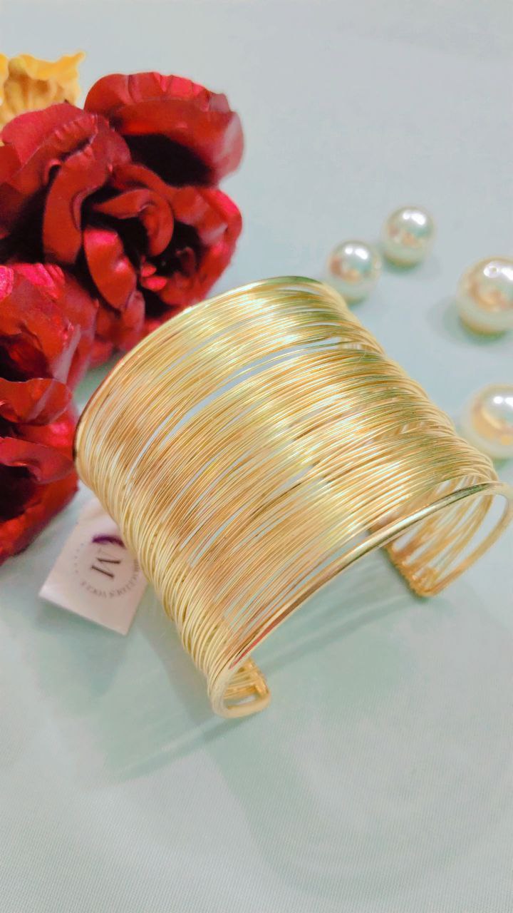 Anti-Tarnish Bracelets | Waterproof, Hypoallergenic & Tarnish-Free Jewelry