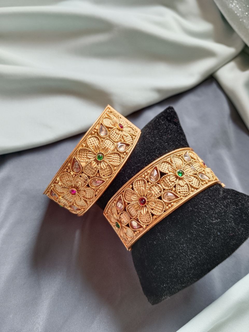 Rajwada Bangles – Traditional Royal Charm - Image 3