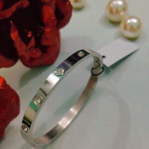 Anti-Tarnish Bracelets | Waterproof, Hypoallergenic & Tarnish-Free Jewelry