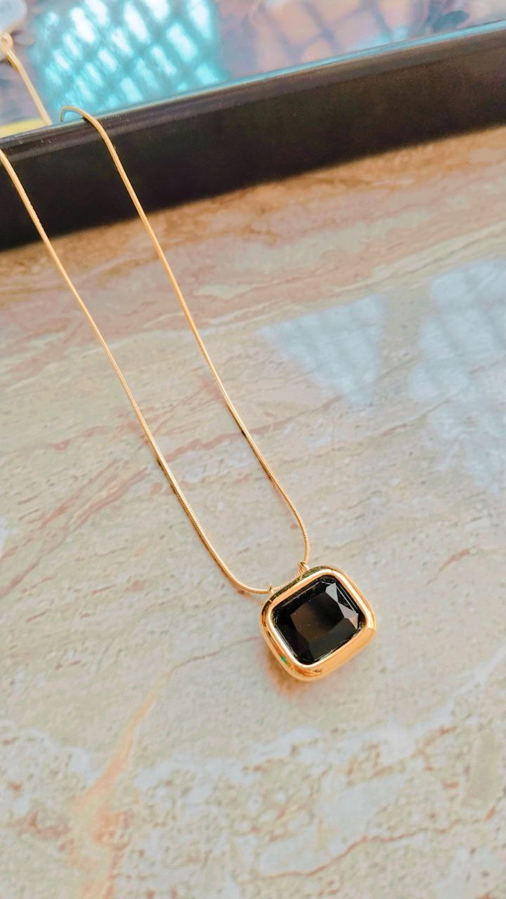 Anti-Tarnish Pendants | Hypoallergenic & Waterproof Stainless Steel Jewelry