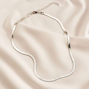 Medium Size Snake Chain | Hypoallergenic & Waterproof Stainless Steel Jewelry